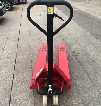 汛期來臨，叉車需要加倍進(jìn)行保護(hù)了